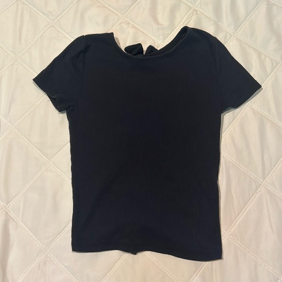 Hollister Tee Shirt - Picture 1 of 3